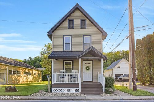 1047 Park Ave, Lock Haven, PA, 17745-8693 | Card Image