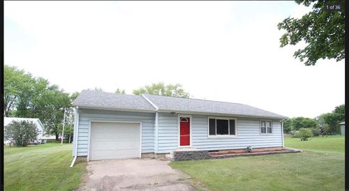 16332 245th St, Mason City, IA, 50401-9066 | Card Image