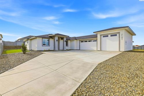 7101 W 34th Pl, Kennewick, WA, 99338-5667 | Card Image