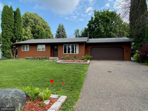 1934 11th Ave E, Shakopee, MN, 55379-2914 | Card Image
