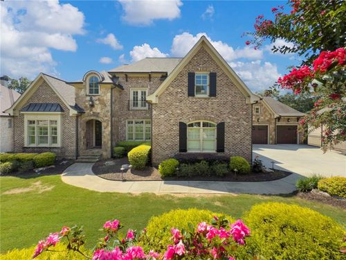 5921 Yoshino Cherry Ln, Braselton, GA, 30517-7026 | Card Image