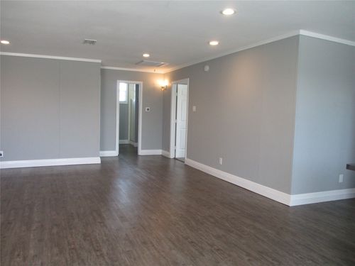 200-406 N Carrier Pkwy, Grand Prairie, TX, 75050-5426 | Card Image