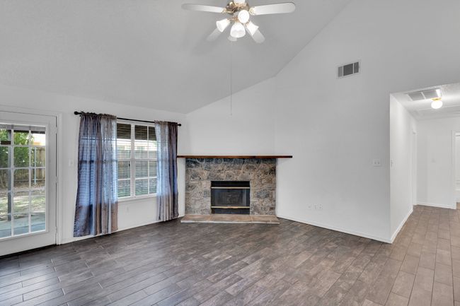 7 Atlantic Ave, House other with 3 bedrooms, 2 bathrooms and null parking in Midlothian TX | Image 5
