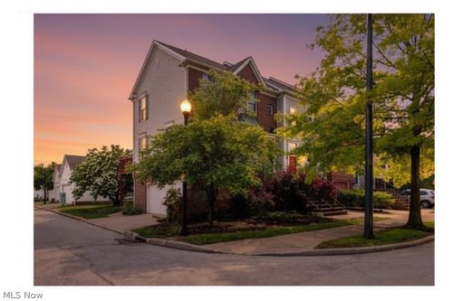 8316 Chester Pkwy, Cleveland, OH, 44103-4276 | Card Image