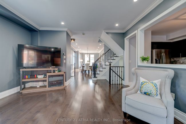66 Daniel Reaman Cres, House attached with 4 bedrooms, 3 bathrooms and 2 parking in Vaughan ON | Image 12
