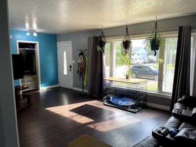 10266 111 Ave, House detached with 4 bedrooms, 2 bathrooms and 3 parking in Grande Prairie AB | Image 3