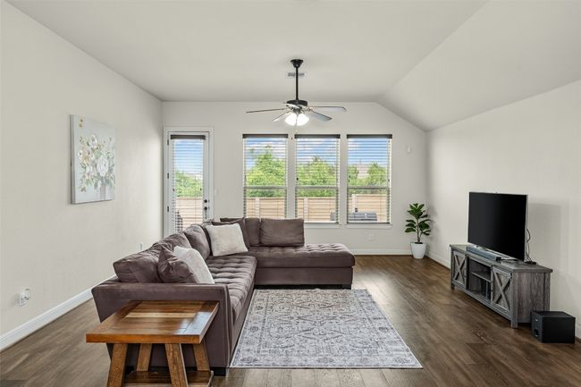 168 Gunnison Way, House other with 3 bedrooms, 2 bathrooms and 6 parking in Kyle TX | Image 8