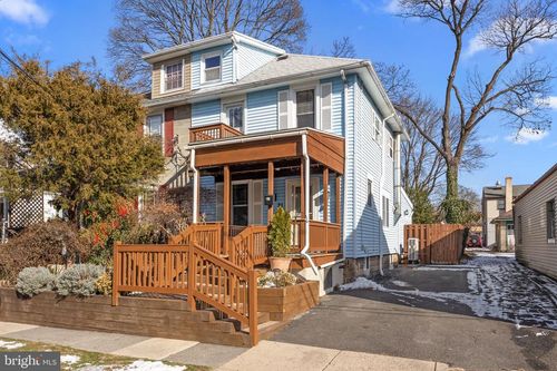 21 N Franklin St, DOYLESTOWN, PA, 18901-3505 | Card Image