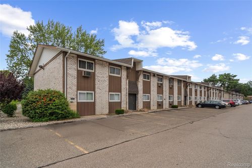 4-7355 Woodview St, Westland, MI, 48185-5909 | Card Image