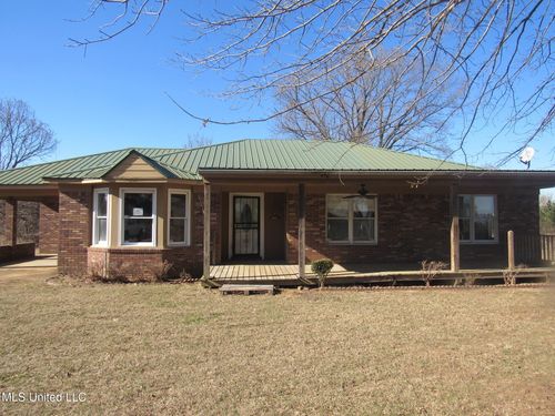 616 Old Highway 4 W, Holly Springs, MS, 38635-6932 | Card Image