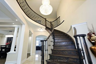 8 Nelly Crt, House other with 5 bedrooms, 7 bathrooms and 7 parking in Brampton ON | Image 2