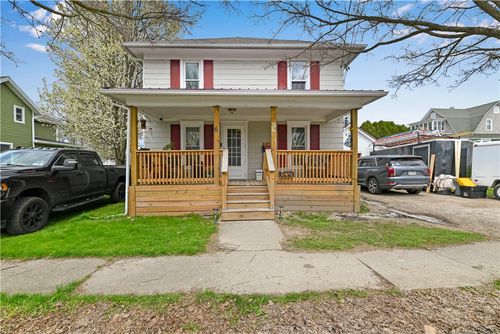 6 Pine St, Wayland, NY, 14572-1040 | Card Image