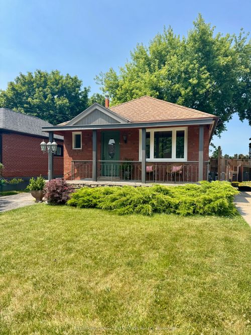 42 O'Donnell Ave, Etobicoke, ON, M8Z3X9 | Card Image