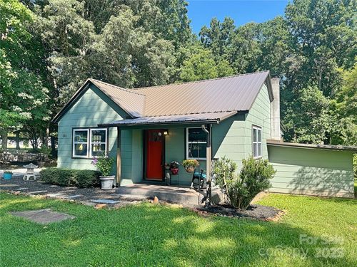 201 Barnes Ln, Stony Point, NC, 28678-9254 | Card Image