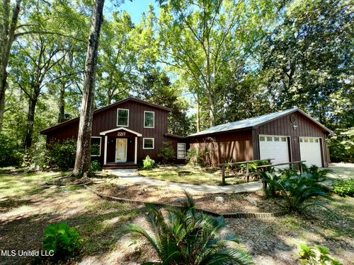 2217 Bayou View Cir, Gautier, MS, 39553-2201 | Card Image