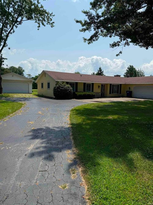 10457 S Wayne Rd, Warren, IN, 46792-9628 | Card Image