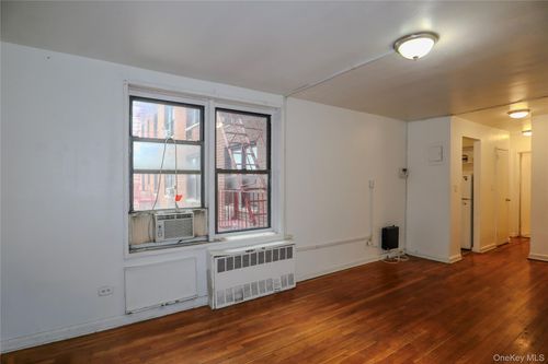 apt-3j-8720 175th St, Jamaica, NY, 11432-5702 | Card Image