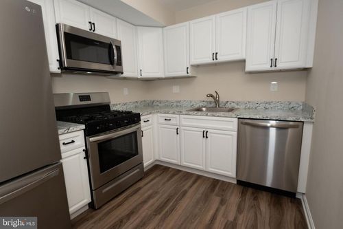 apt-e3-411 Stiles Ave, MAPLE SHADE, NJ, 08052-1175 | Card Image