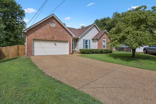 1316 Crestfield Dr, Nashville, TN, 37211-6889 | Card Image