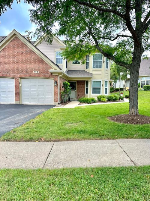 b-580 Portsmith Ct, Crystal Lake, IL, 60014-2727 | Card Image