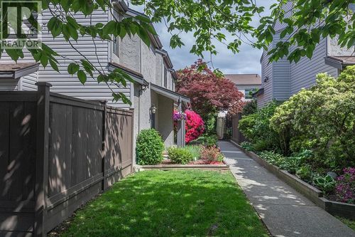 21-230 W 14th St, North Vancouver, BC, V7M1P3 | Card Image
