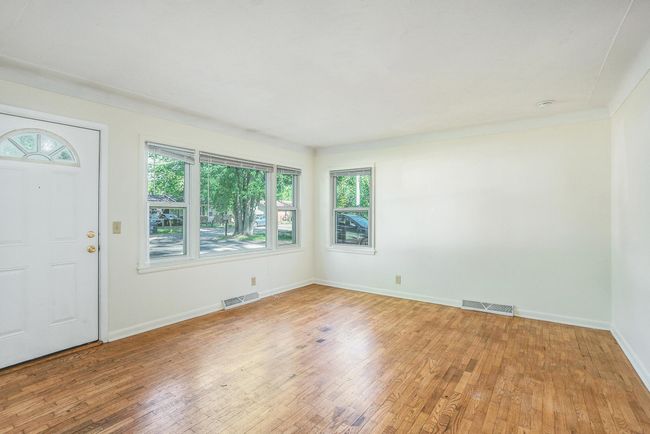 1315 Sutherland Ave, House other with 5 bedrooms, 2 bathrooms and null parking in Kalamazoo MI | Image 5