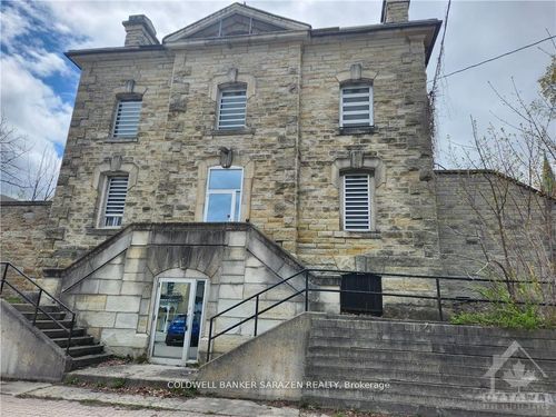 62 Beckwith St E, Perth, ON, K7H1C1 | Card Image