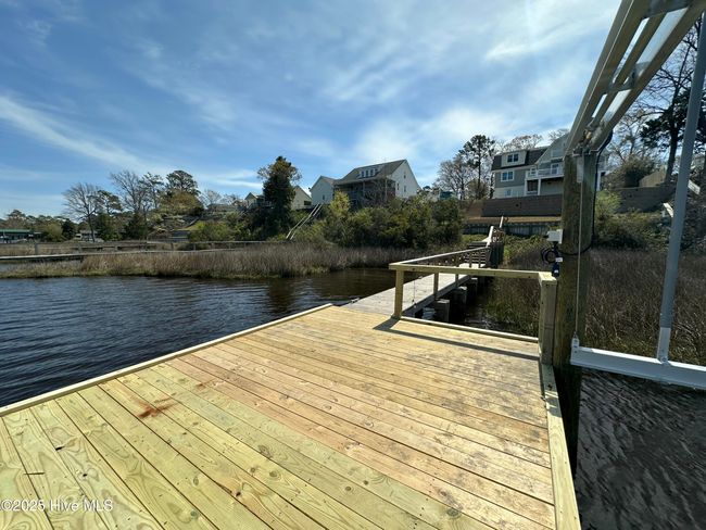 New 7, 000 LB Boat Lift & Extended Pier | Image 22