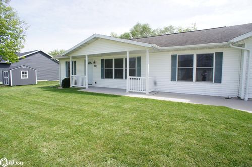 604 Oakwood Dr, Webster City, IA, 50595-3188 | Card Image