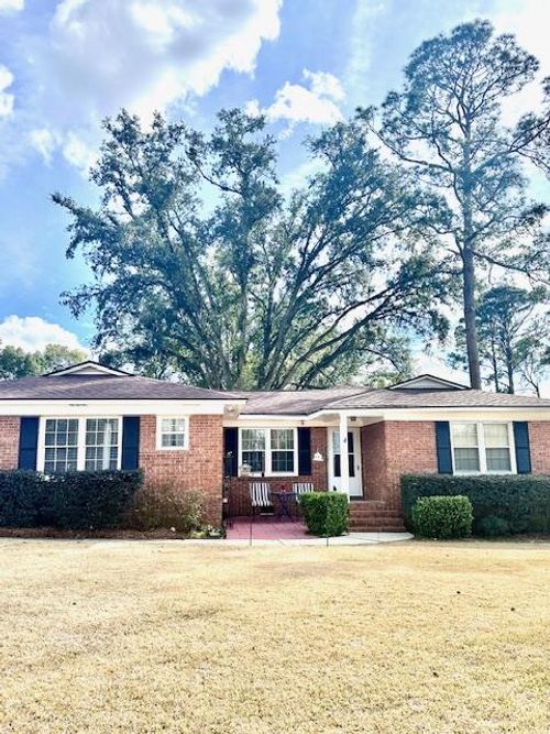 2219 Riverside Dr, Valdosta, GA, 31602-2162 | Card Image