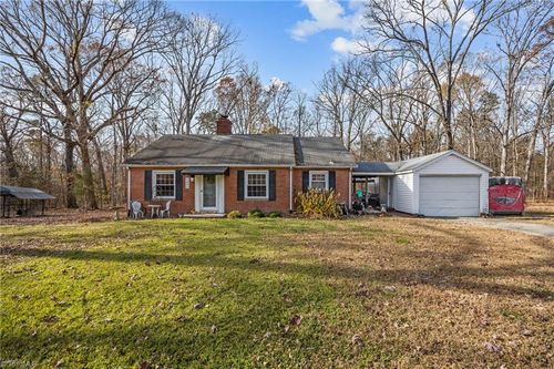 1646 Sandy Cross Rd, Burlington, NC, 27217-9159 | Card Image