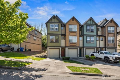 121-7169 27th Ave Sw, Seattle, WA, 98106-1755 | Card Image