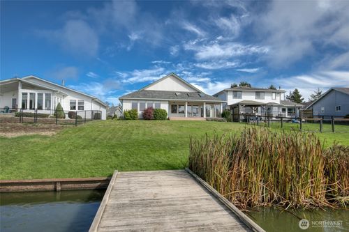 597 Blue Wing Loop Se, Ocean Shores, WA, 98569-9692 | Card Image