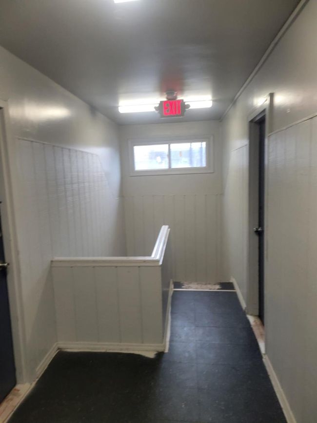 View of corridor | Image 24