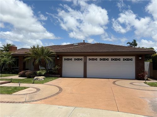 18886 Mt Walton Circle, Fountain Valley, CA, 92708 | Card Image