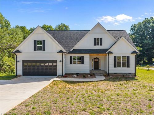 5037 Faith Rd, Salisbury, NC, 28146-8502 | Card Image