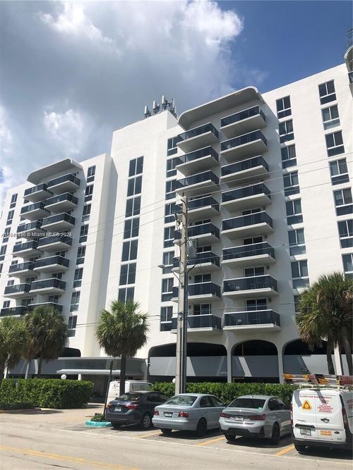 apt-505-7928 West Dr, North Bay Village, FL, 33141-5833 | Card Image
