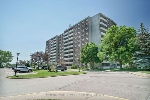 905-20 William Roe Blvd, Newmarket, ON, L3Y5V6 | Card Image