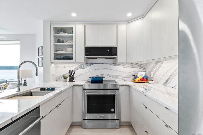 3402 - 27 Island Hwy S, Condo with 2 bedrooms, 2 bathrooms and 37 parking in Campbell River BC | Image 4