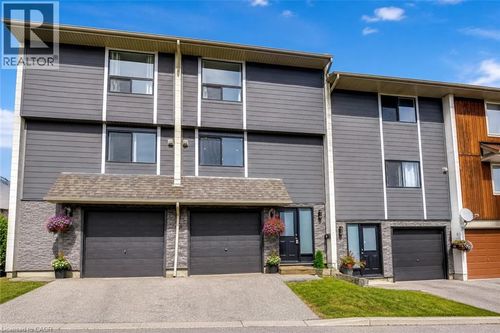 18-135 Chalmers St S, Cambridge, ON, N1R6M2 | Card Image