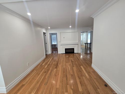 267 Denton Ave, Lynbrook, NY, 11563-2161 | Card Image