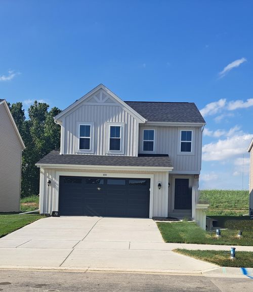 617 Belmont Dr, Watertown, WI, 53094-7729 | Card Image