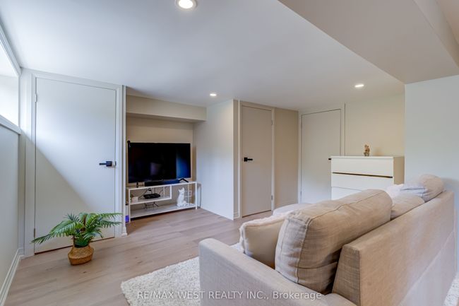 31 Beaver St, House other with 3 bedrooms, 2 bathrooms and 8 parking in Glen Williams ON | Image 17