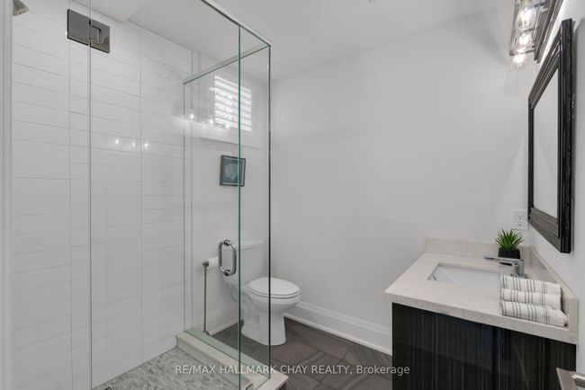105 Mennill Dr, House other with 4 bedrooms, 4 bathrooms and 9 parking in Minesing ON | Image 29