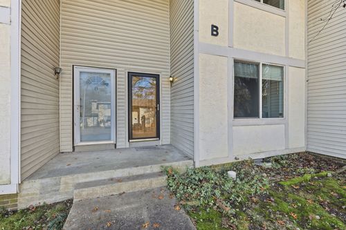 b9-4958 Edmondson Pike, Nashville, TN, 37211-4741 | Card Image