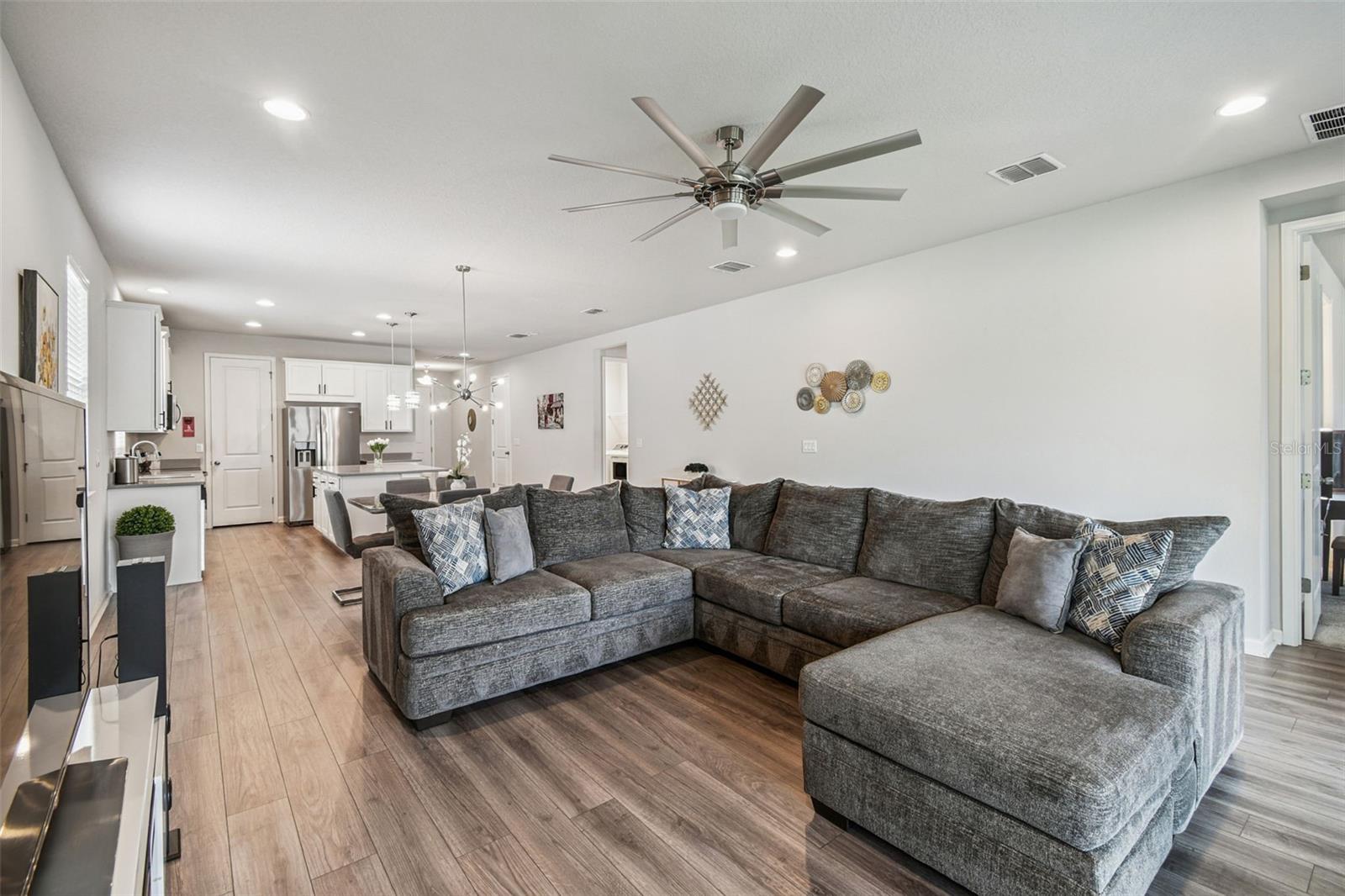 Residential Lease in RIVERVIEW 5