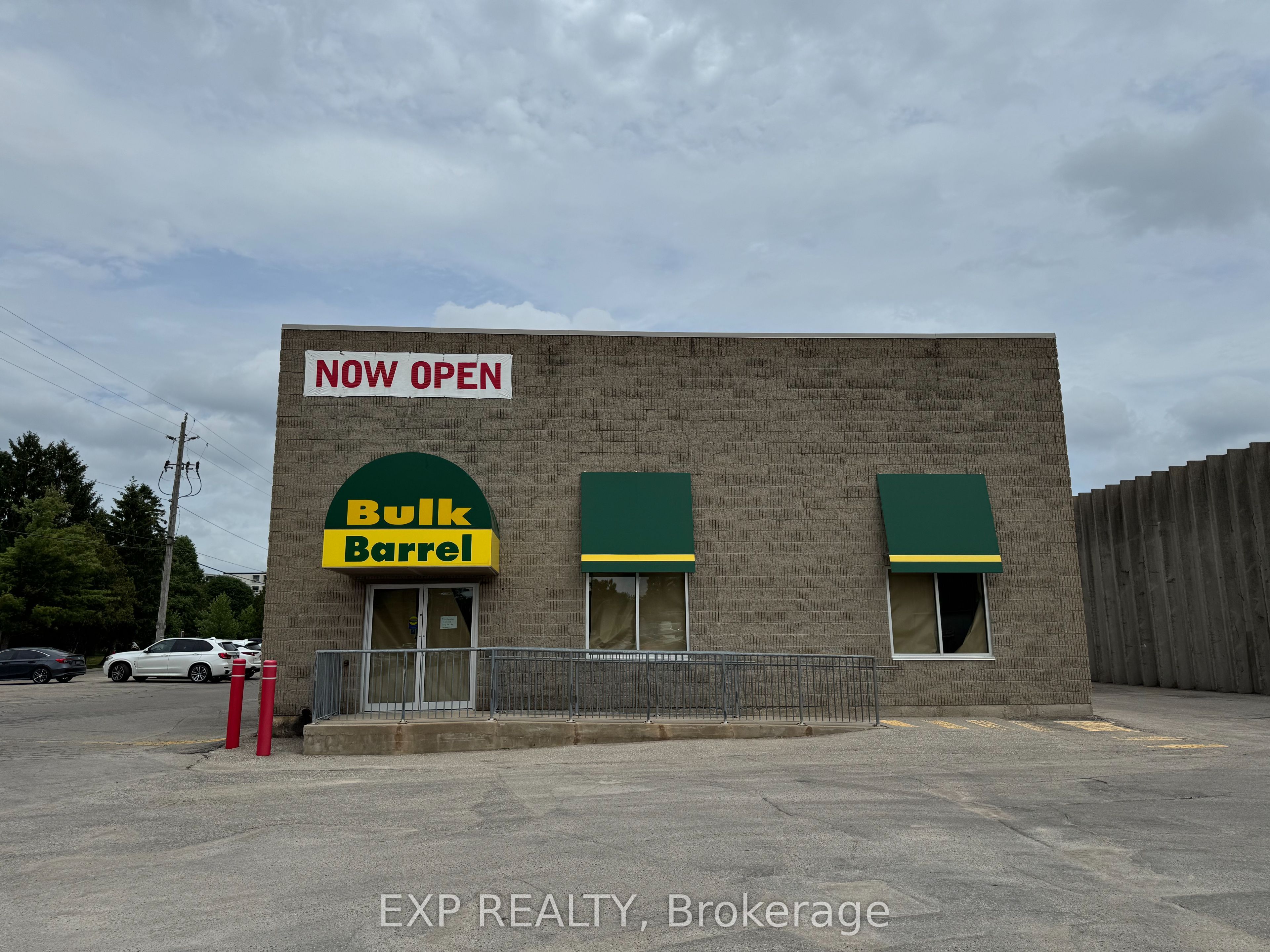 Commercial Lease in London North 2
