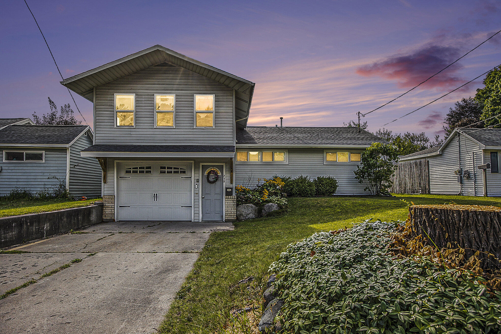 Jordan Lake Ave, Lake Odessa, MI 48849