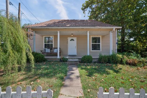 408 Lavira Ave, Claremore, OK, 74017-7616 | Card Image