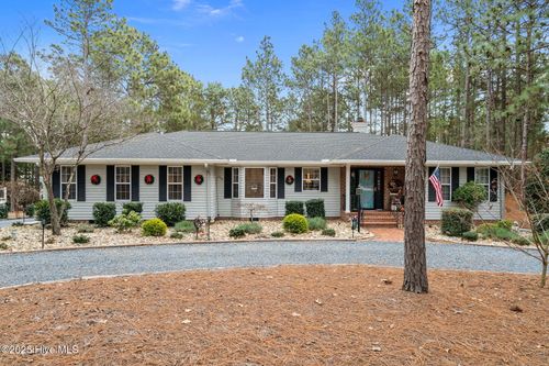 247 Longleaf Dr, West End, NC, 27376 | Card Image